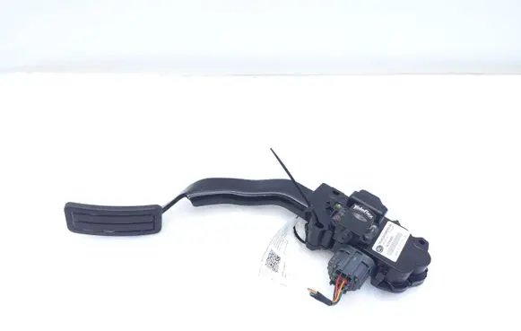 Land Rover Discovery 3 - LR3 Accelerator throttle pedal SLC500021
