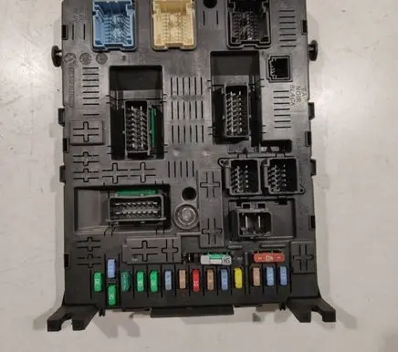 Peugeot 308 Comfort/convenience module 281201930C F04863793