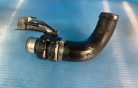 Nissan Primera Intercooler hose/pipe