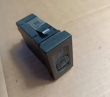 Volkswagen PASSAT B5.5 Seat heating switch 3B0963564C