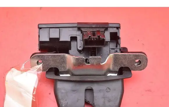 Ford Fiesta Tailgate/trunk/boot lock/catch/latch 8A61A442A66BE