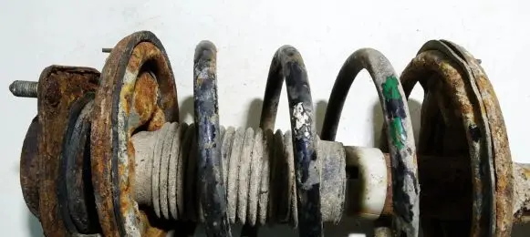 Hyundai Lantra II Front coil spring
