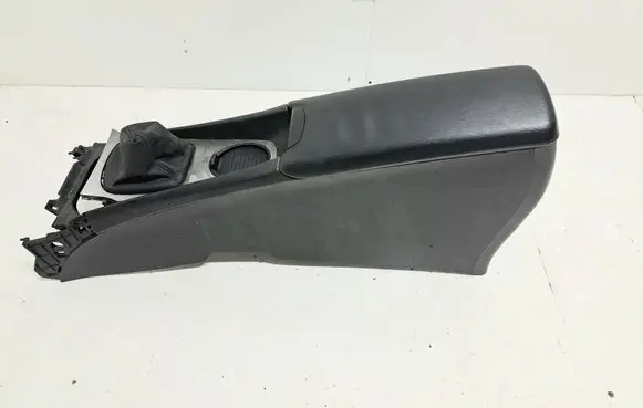 Toyota Avensis T270 Armrest 