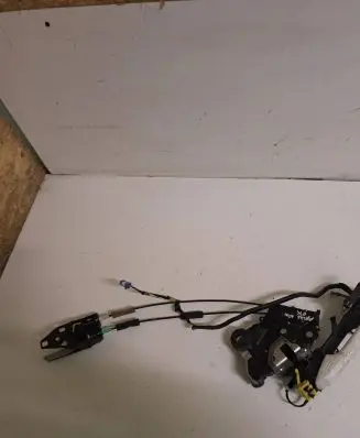 Toyota Prius (XW30) Front door lock