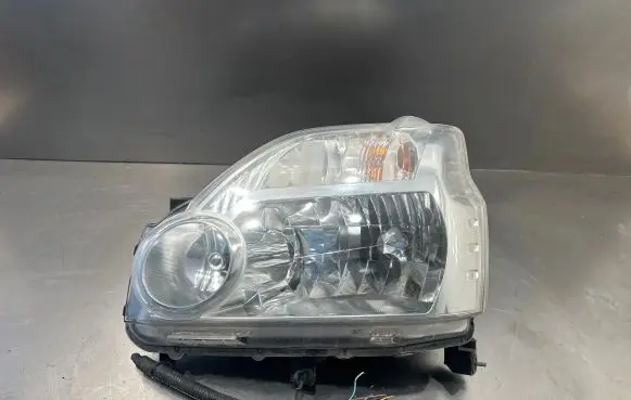 Nissan X-Trail T31 Headlight/headlamp