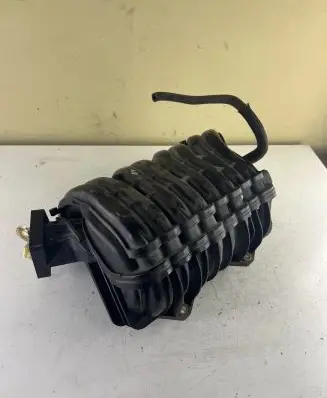 Toyota Avensis T250 Intake manifold