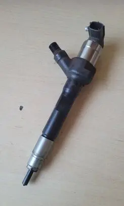 Mazda 6 Fuel injector R2AA13H50