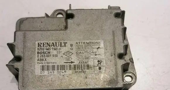 Renault Megane IV Airbag control unit/module 8200645158 0285001958 07143006