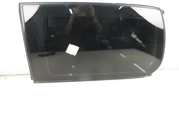 Suzuki Grand Vitara I Rear side window