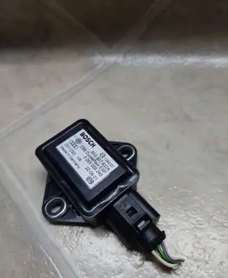 Audi A6 S6 C5 4B ESP acceleration yaw rate sensor 8E0907637A 0011293 0265005245