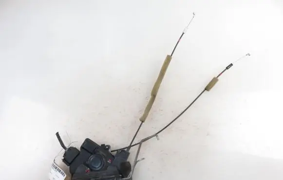 Mazda 5 Front door lock 