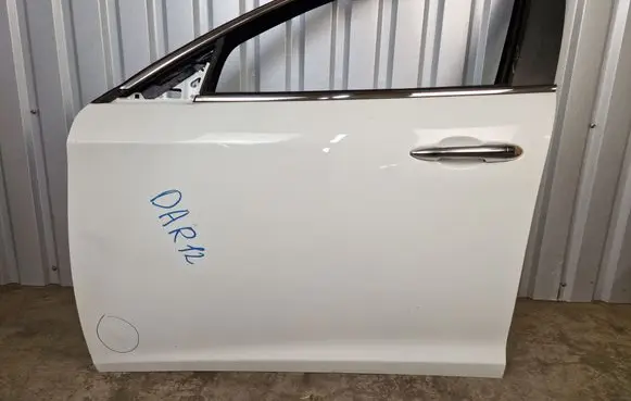 Alfa Romeo Giulietta Front door