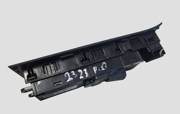 Volvo V40 Electric window control switch 31334567