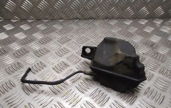 Vacuum air tank