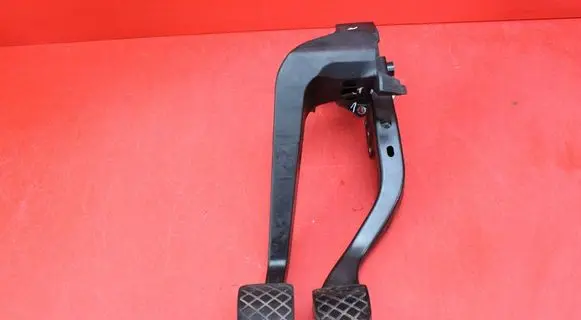 Seat Exeo (3R) Accelerator throttle pedal 8E1721316