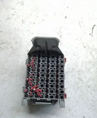 Volvo S60 Fuse module 9162439