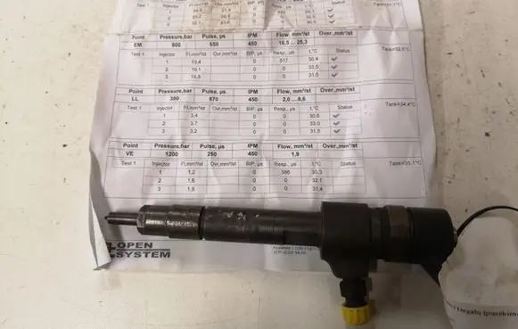 Alfa Romeo 159 Fuel injector 0445110244