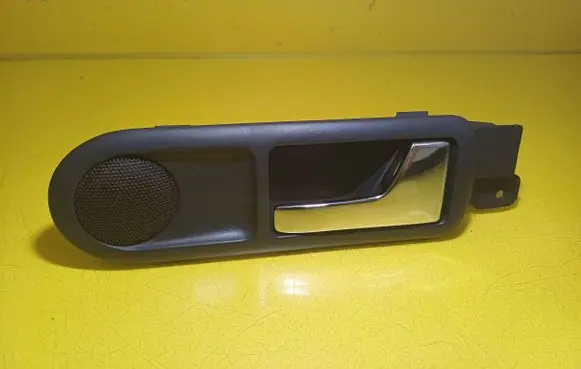 Volkswagen PASSAT B5 Rear door interior handle 3B0839114