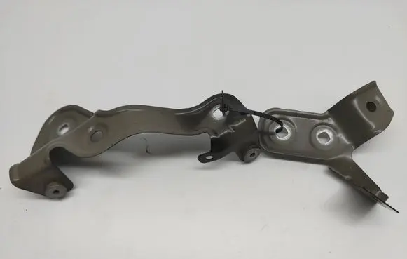 BMW i4 Fender mounting bracket 7486806