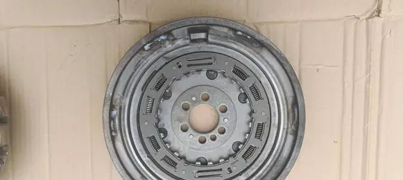 Renault Clio IV Flywheel 123105323R 128105323R