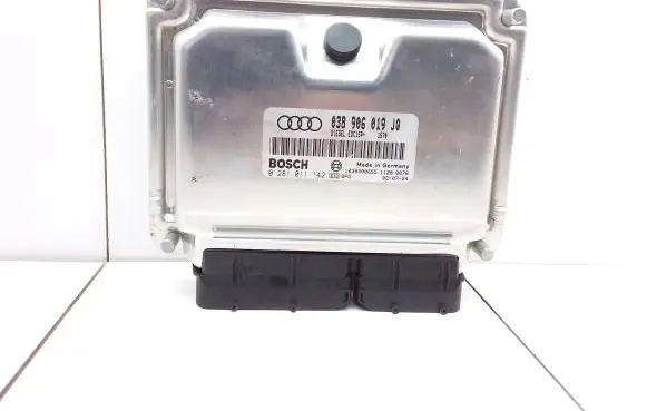 Audi A4 S4 B6 8E 8H Engine control unit/module 038906019JQ 0281011142