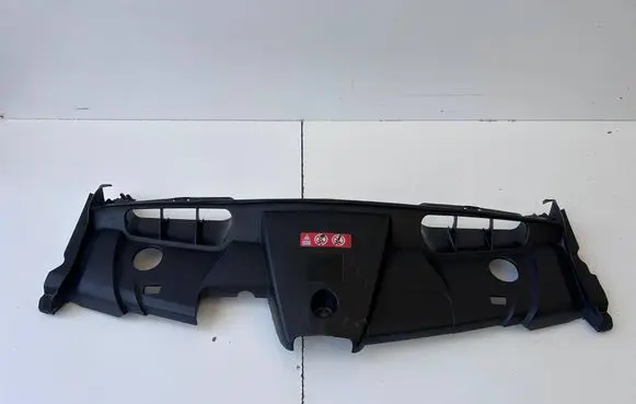 Mercedes-Benz E A207 Radiator trim 2075000255