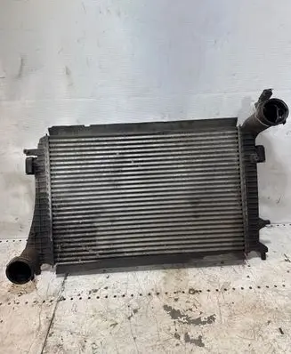 Volkswagen PASSAT B6 Intercooler radiator 3C0145803E