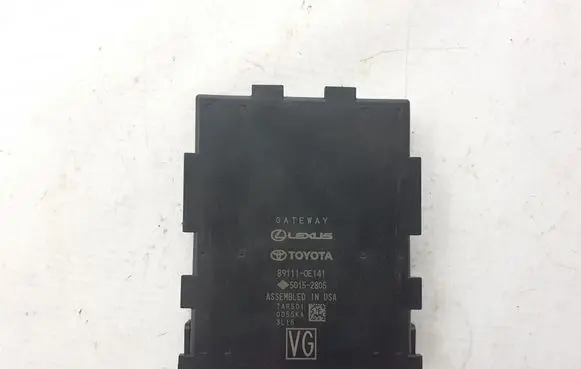 Lexus RX V Gateway control module 891110E141