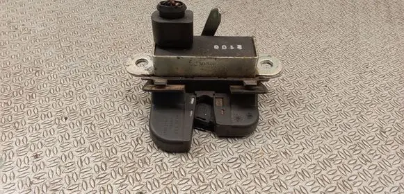 Seat Leon (1P) Tailgate/trunk/boot lock/catch/latch 1P0827505A
