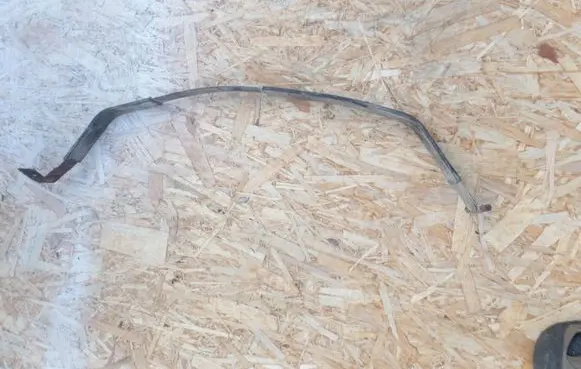 Hyundai i30 Fuel tank mounting bracket 