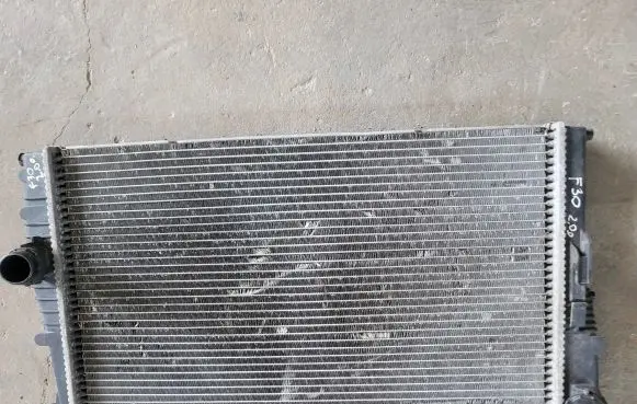 BMW 3 F30 F35 F31 Coolant radiator 7600511