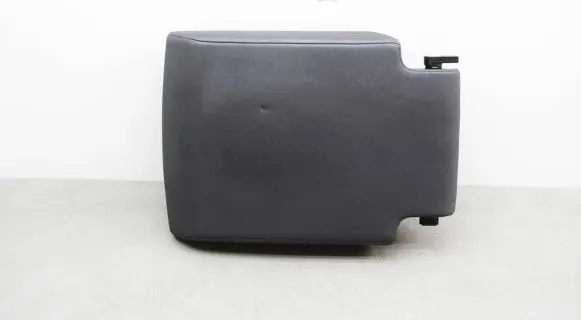 Land Rover Discovery 5 Armrest