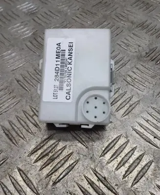 Infiniti Q70 Y51 Door central lock control unit/module F1T07351ME0A 284D11ME0A L0T5127
