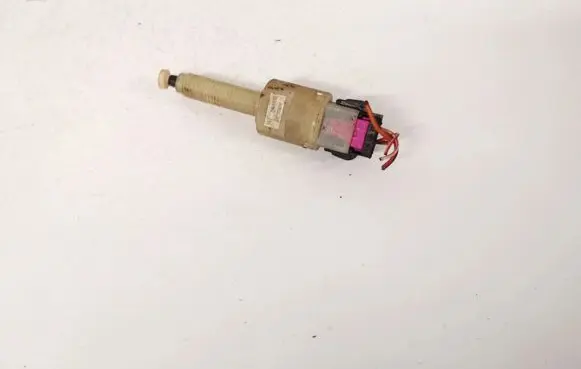 Volkswagen PASSAT B5 Brake pedal sensor switch 4a0945515a