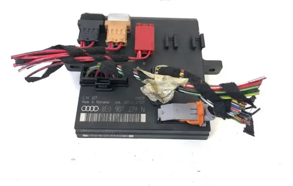 Audi A4 S4 B7 8E 8H Comfort/convenience module 8E0907279N B5S7B03A16
