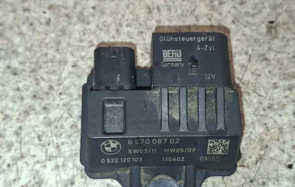 BMW 1 F20 F21 Glow plug pre-heat relay 857008702 130402 0522120103