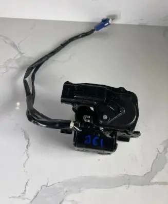 Toyota Prius (XW30) Loading door lock 
