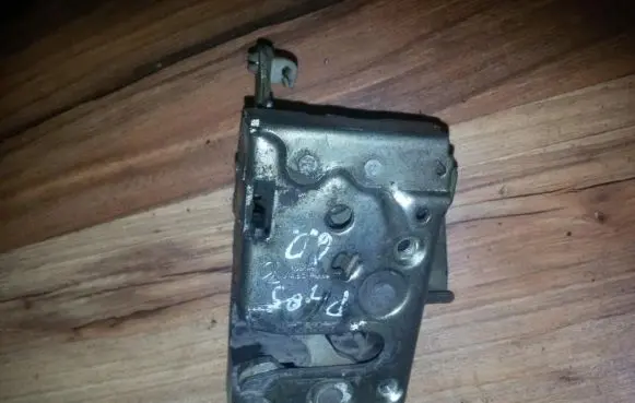 Peugeot 405 Rear door lock