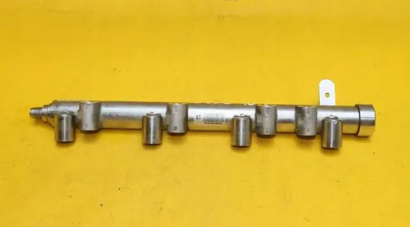 Opel Insignia A Fuel main line pipe 12621643