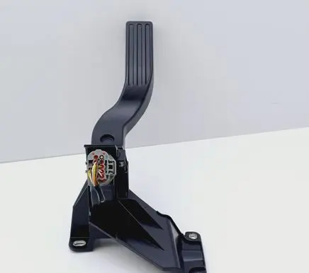 Ford Mondeo Mk III Accelerator throttle pedal 2S719F836DA