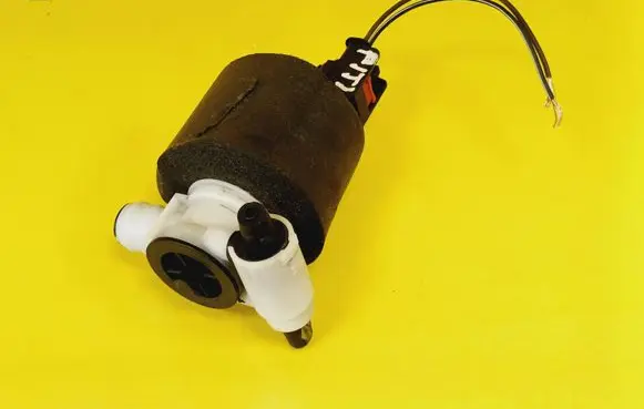 Chrysler PT Cruiser Windscreen/windshield washer pump