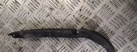 Front bumper mounting bracket