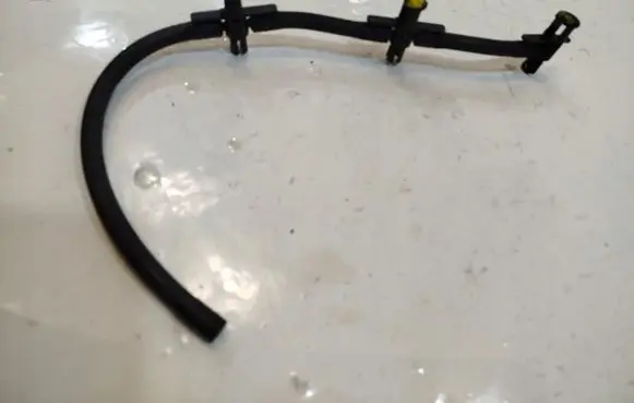 Volkswagen Touareg II Fuel return line/hose 7P6