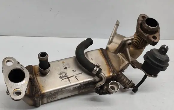 BMW 7 F01 F02 F03 F04 EGR valve cooler 7805446 11717805446 P9466013