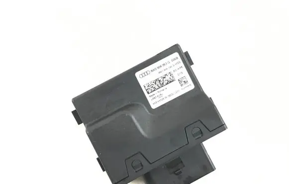 Audi A4 S4 B9 Fuel injection pump control unit/module 8W0906093G