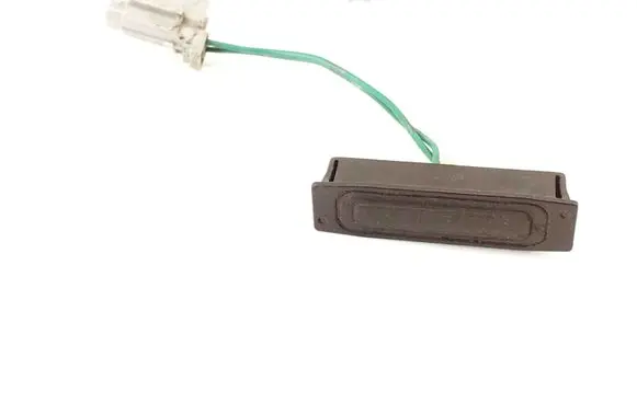 Nissan Qashqai Tailgate/boot open switch button 