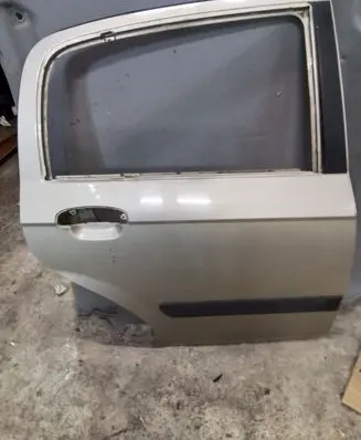 Hyundai Getz Rear door