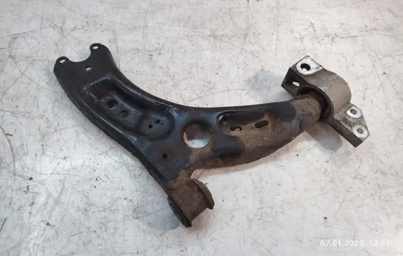 Volkswagen Golf VI Front control arm