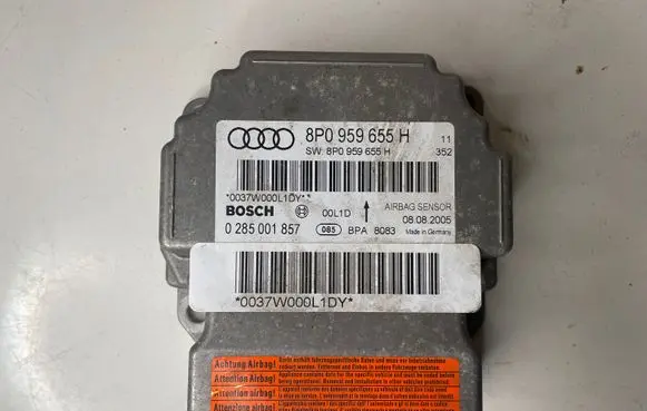 Audi A3 S3 8P Airbag control unit/module 8P0959655H 0285001857