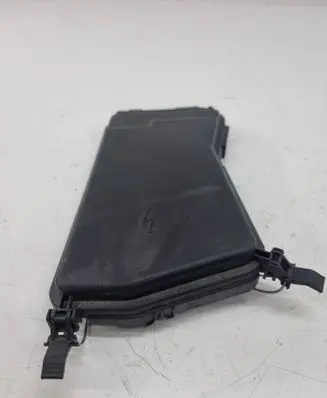 Mercedes-Benz E W212 Fuse box cover A2125400382